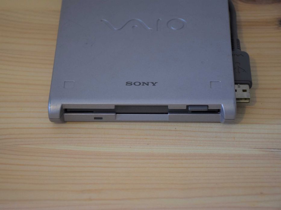 Sony PCGA-UFD5 VAIO USB Floppy Drive