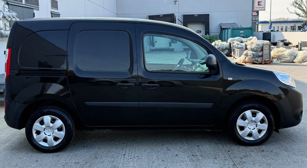 RENAULT 4 2019 — imagine 4