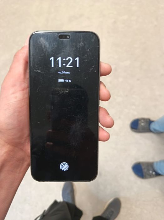 Продам телефон срочно