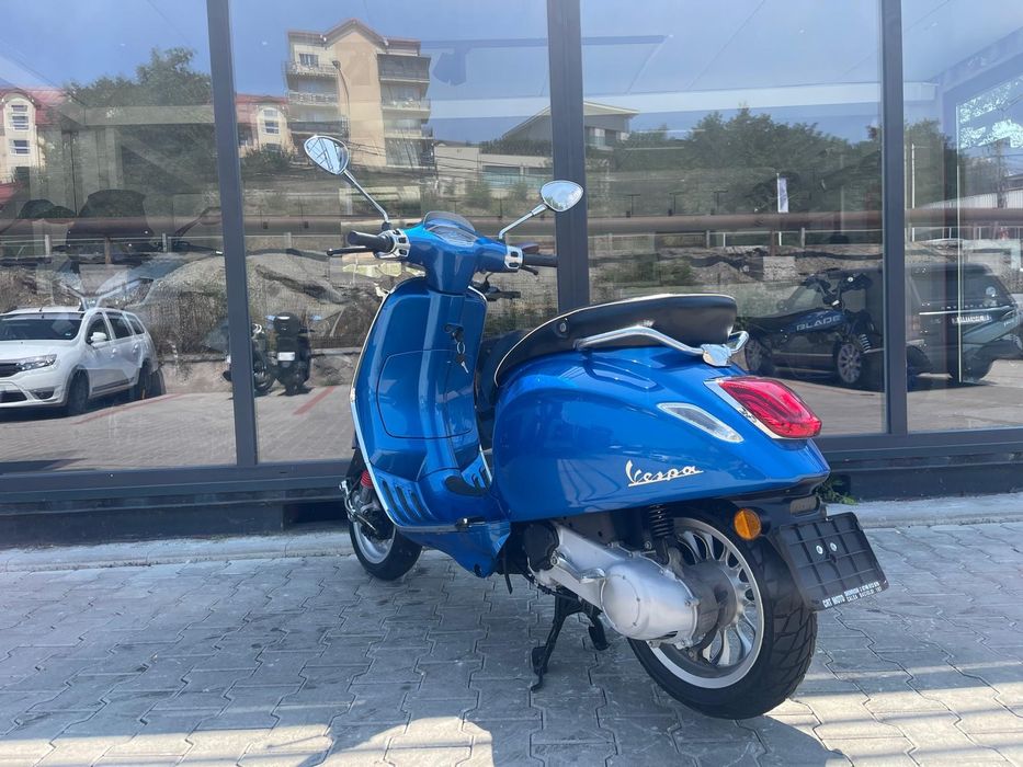 Vespa Sprint - 49 cc - Transport Gratuit - Garantie -