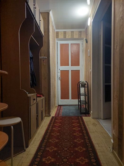 Продам двух комнатную квартиру