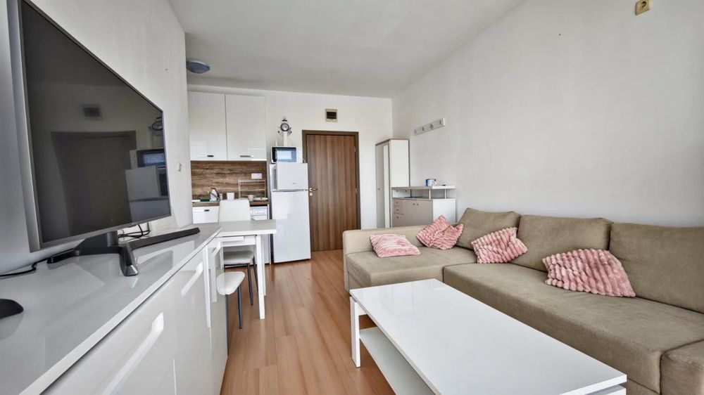 Продава се Двустаен апартамент в с. Тънково, Област Бургас - 45 кв.м за 1112 €/кв.м - Снимка #2