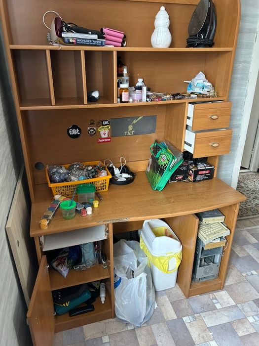 Отдам шкаф компьютерный