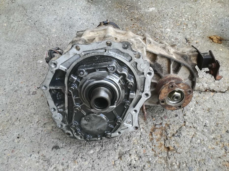 Nissan Navara Нисан Навара 2.5TD раздатка раздатъчна кутия