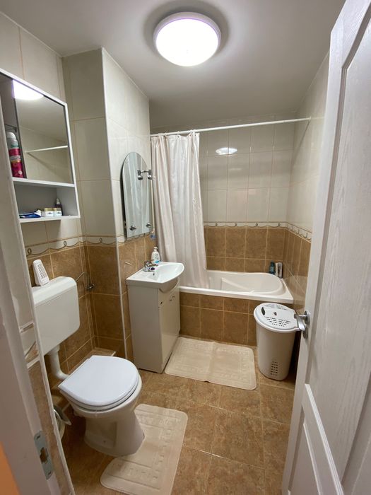 Apartament cu 4 camere de vânzare in Rogerius