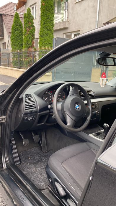 BMW e87 2.0D negociabil