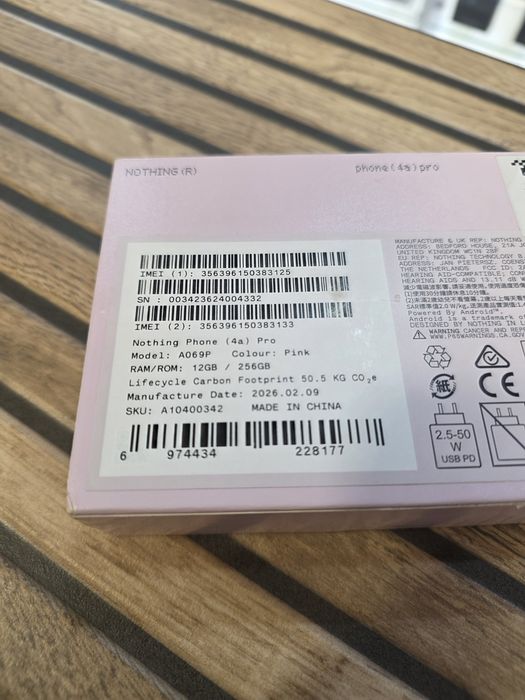 Nothing Phone 4a Pro 256GB. 12GB RAM. SIGILAT ! Pink