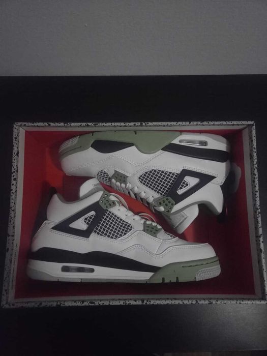 Air Jordan 4 Seafoam