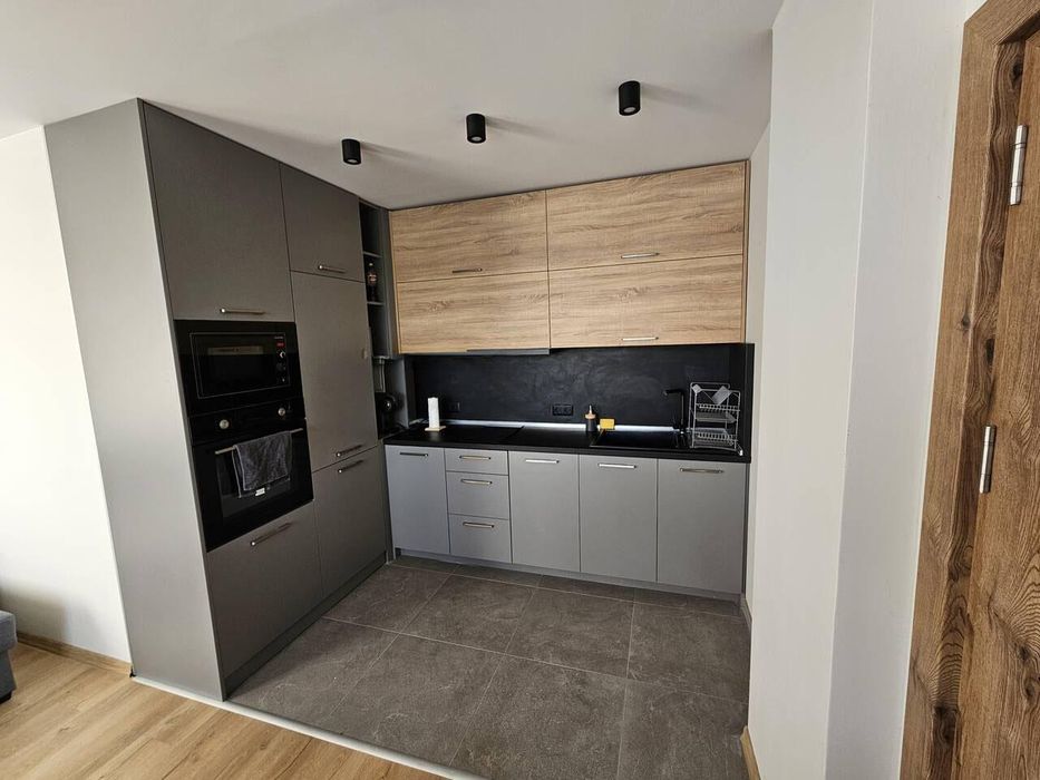 Дава се под наем Тристаен апартамент в Бургас, Меден рудник - зона А - 80 кв.м за 612 € - Снимка #3