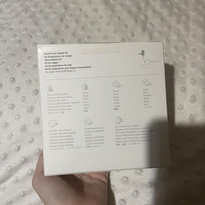 Адаптери на iPhone за различни държави