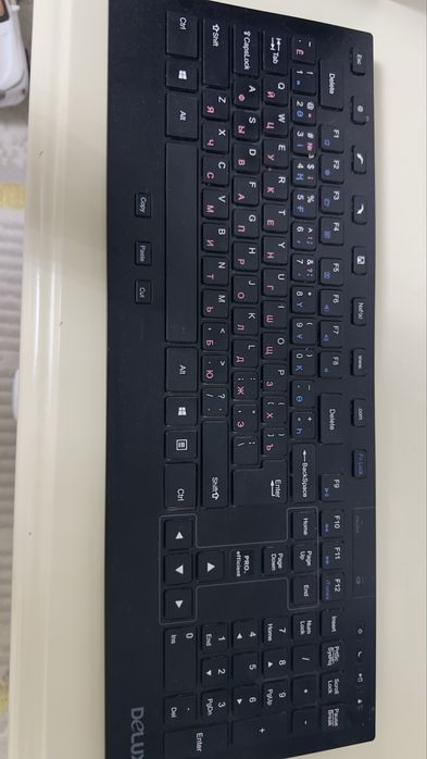 Монитор с процессором и клавиятурой