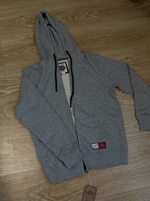 Зипки и ветровка