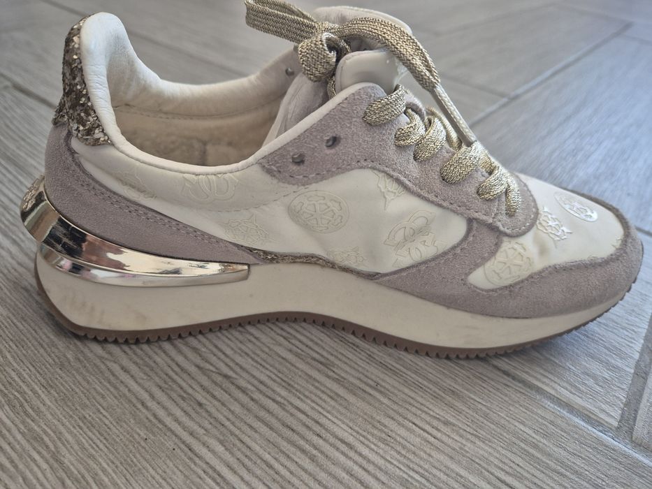 дамски спортни обувки GUESS