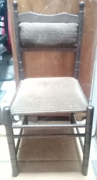 Продавам столове