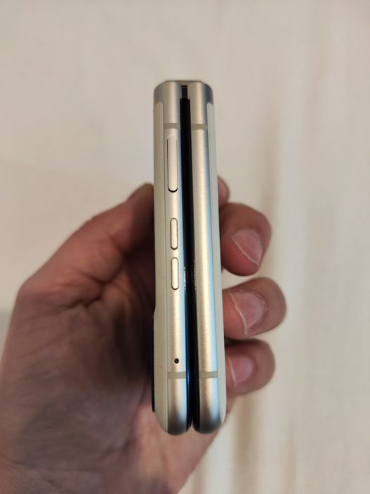 Motorola RAZR 40 impecabil