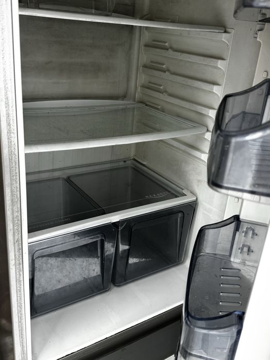 Холодильник б/у  неморозит