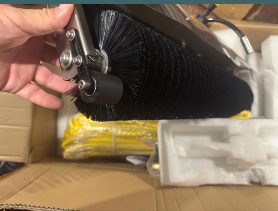 Perie rotativa spalat panouri solare fotovoltaice electrica prelungito