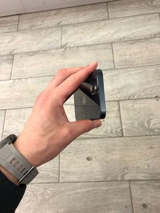 Продам Айфон 13 128гб