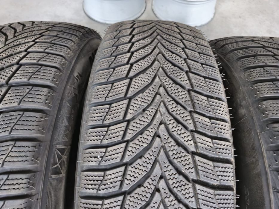 4 anvelope iarna Nexen 235 65 17 aproape noi