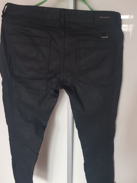 Панталони чисто нови