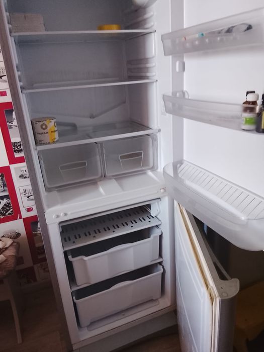 Продам холодильник