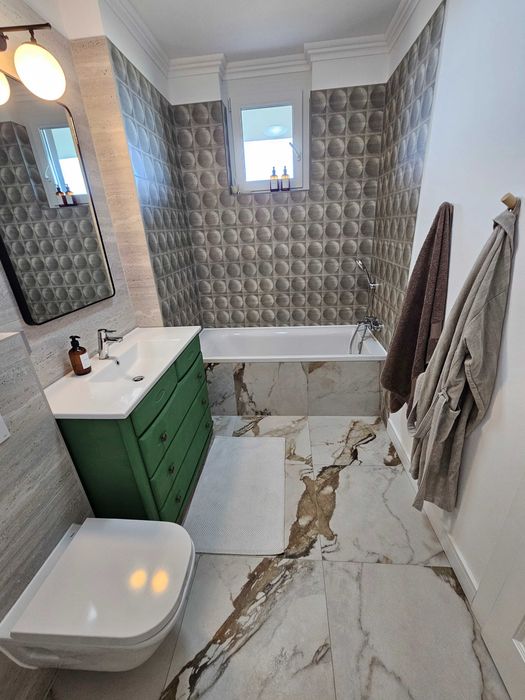 Apartament 3 camere de vanzare