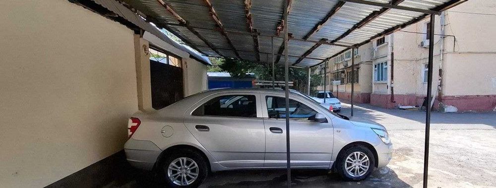 Продается Шевролет Кобальт своя с салона брали 2 Механика