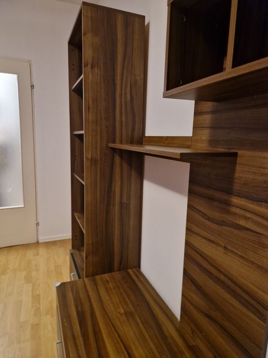 Секция Хол идеално състояние, без забележки.