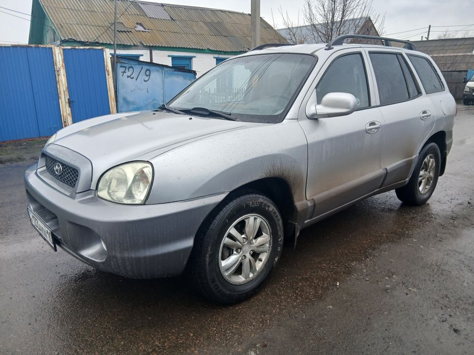 Хюндай санта фе.