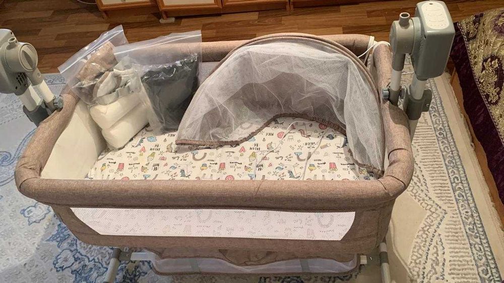 Манеж с электро - качанием