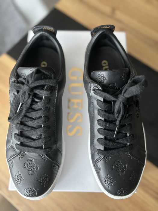 Guess спортни обувки 40 номер