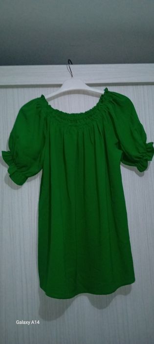 Bluză  vara, superbă  valoroasă,Este perfectă  pentru anotimpul cald.