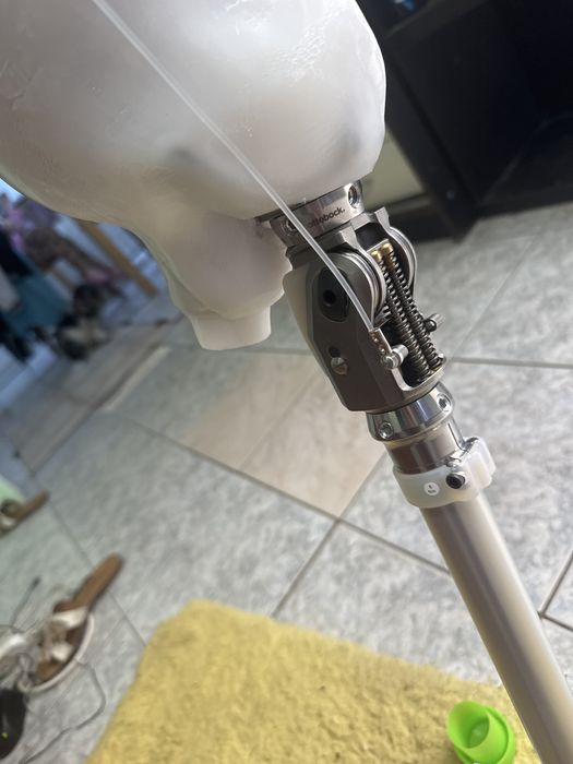 Proteza picior stang