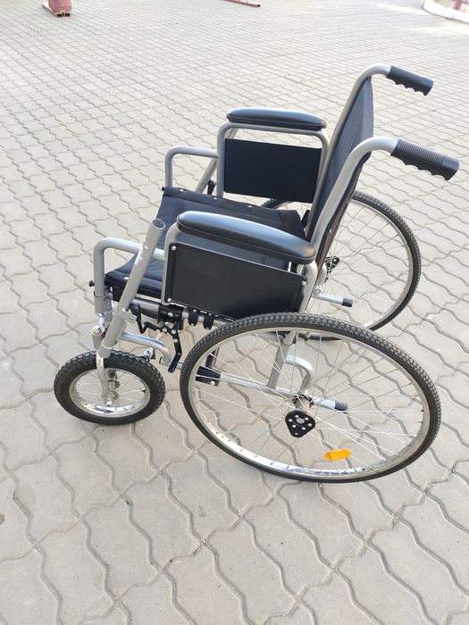 Инвалидная коляска