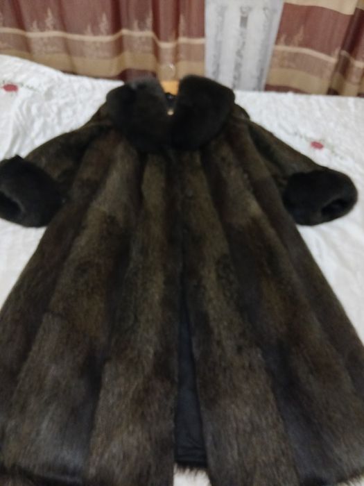 Шуба нутрия с песцом
