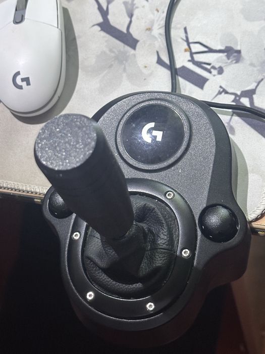 Игровой руль Logitech G29