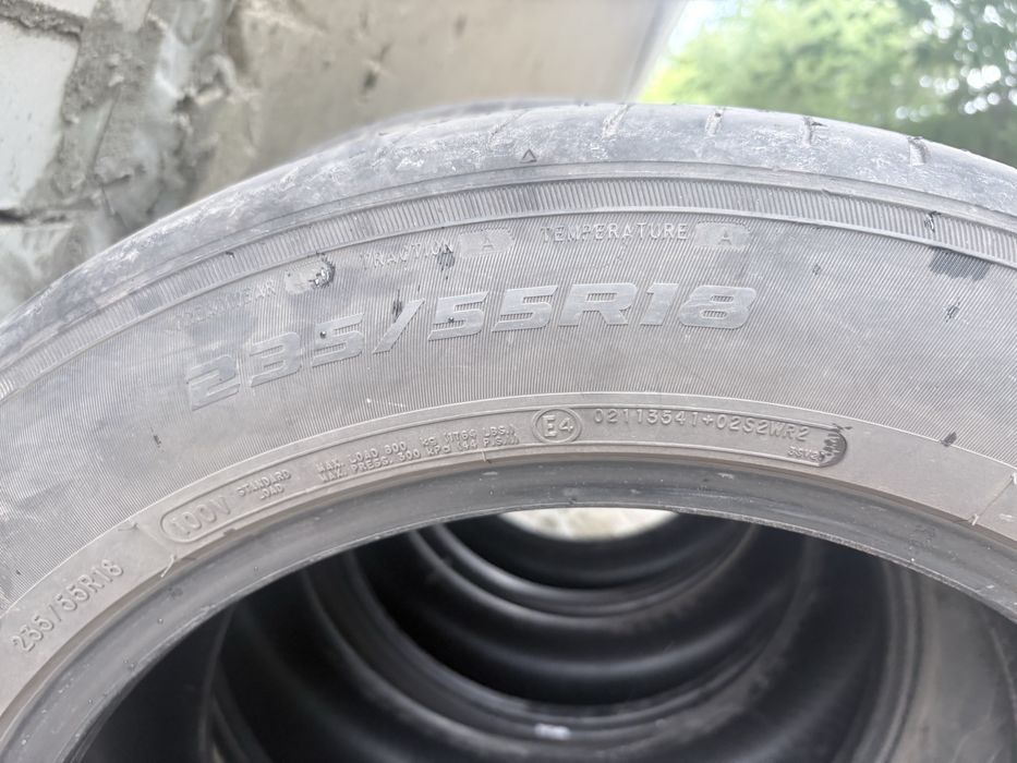 Продам резину 235/55/18