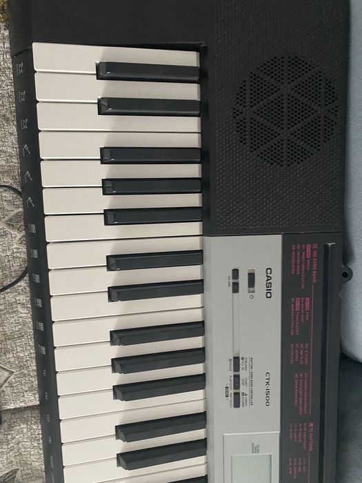 Синтезатор Casio