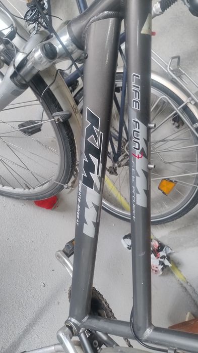 Vând biciclete dama