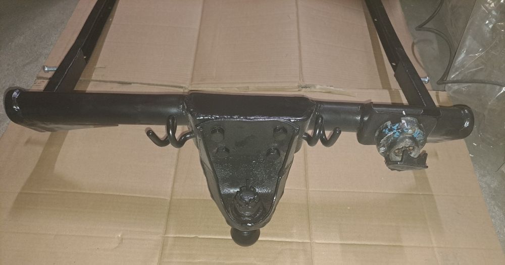 Cârlig remorcare Dacia 1300