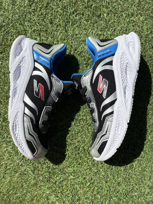 Adidasi Skechers 34