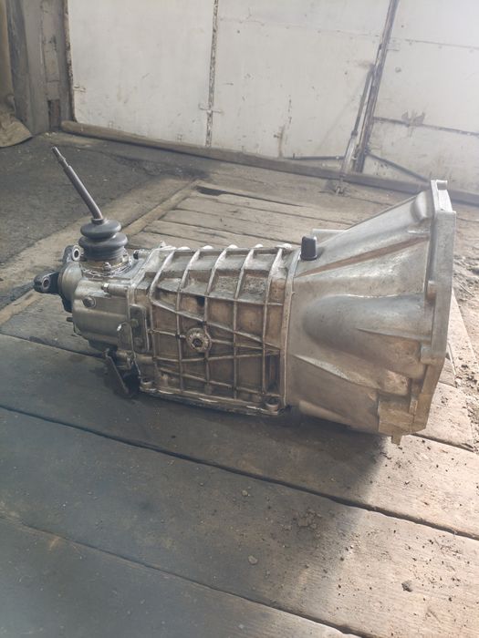 Продам МКПП четырехступенчатую