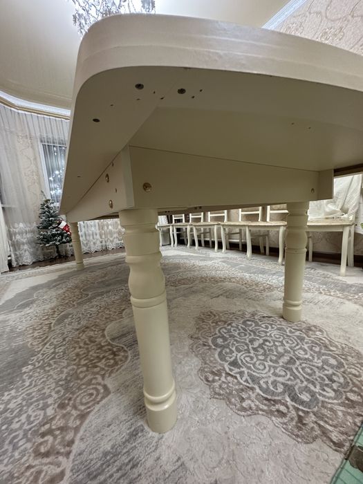 Продам стол и стулья