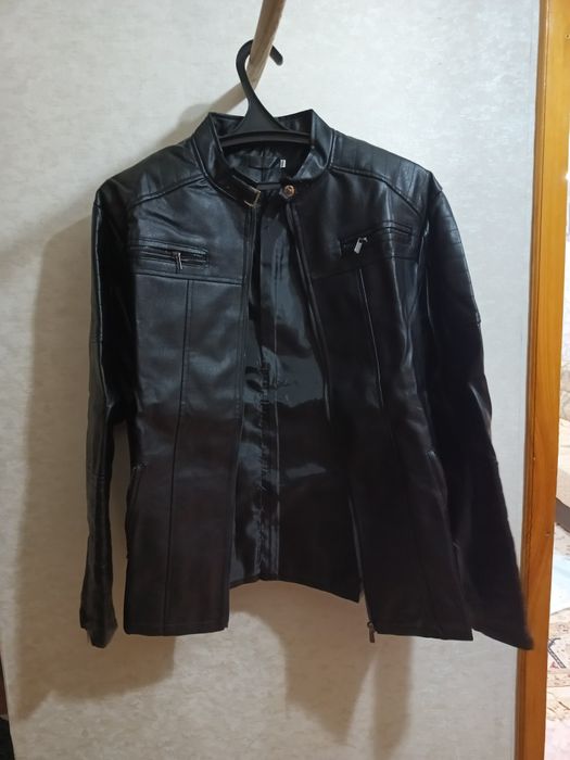 Продам куртка новая