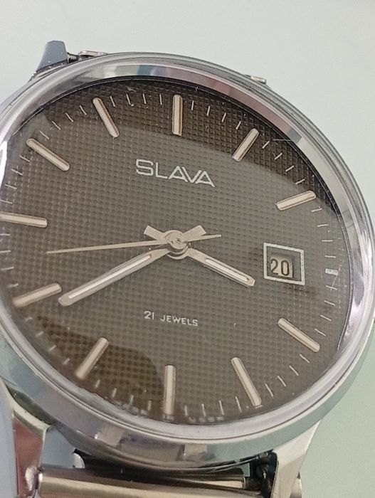Руски ръчен механичен часовник СЛАВА SLAVA.