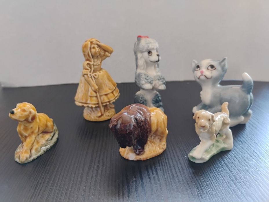 Колекционерски порцеланови фигурки WADE