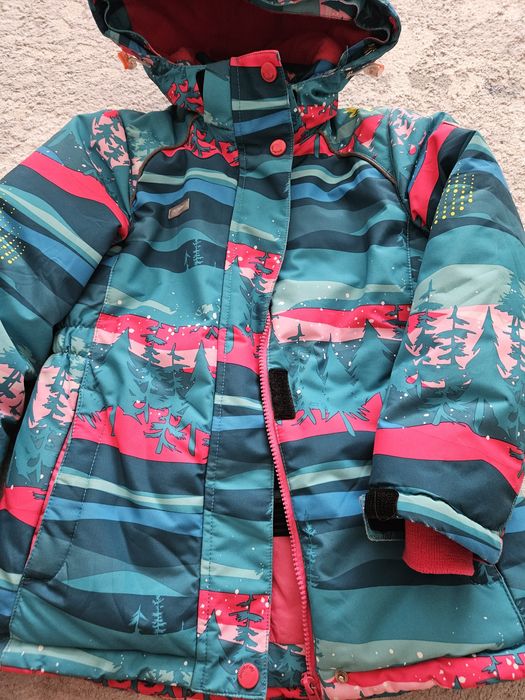 Продам зимний комбинезон для девочки