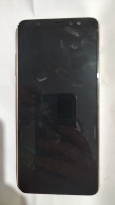 Продам телефон Самсунг galaxy a8 plus 2018 года