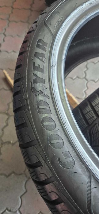 anvelope Goodyear 235/45/19 m&s iarna