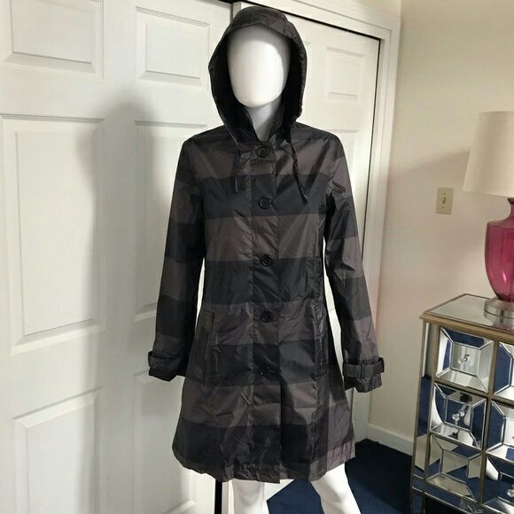 Jachetă impermeabila de damă mărimea 38